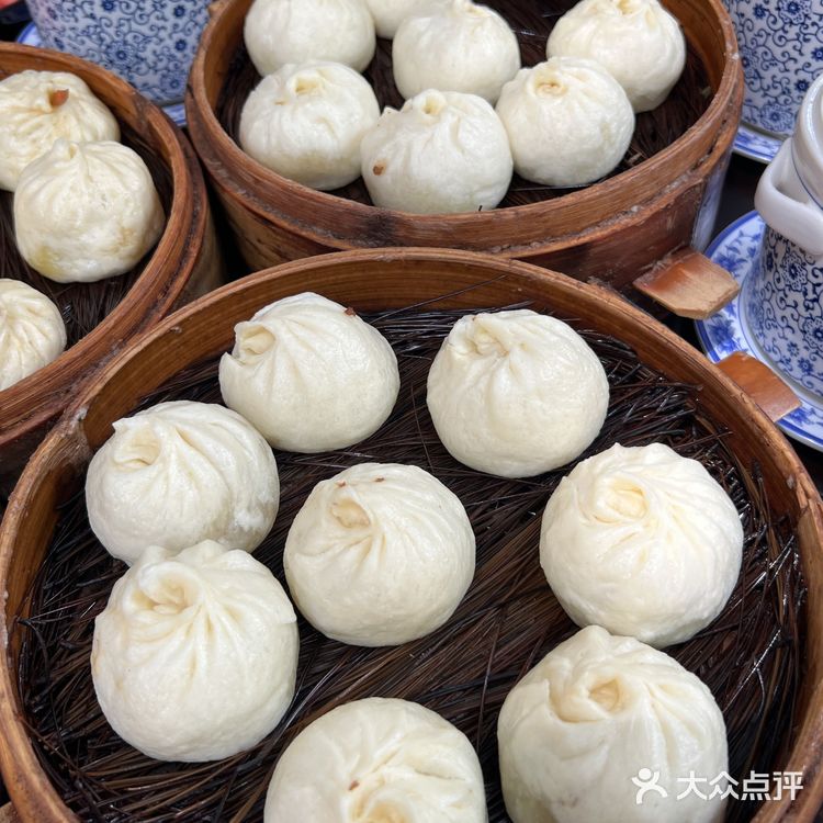 专门开车来玉林路吃的包子。。。值得我N刷!!