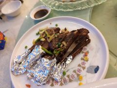 手抓骨-东豪园林海鲜酒家(南港路辅路店)