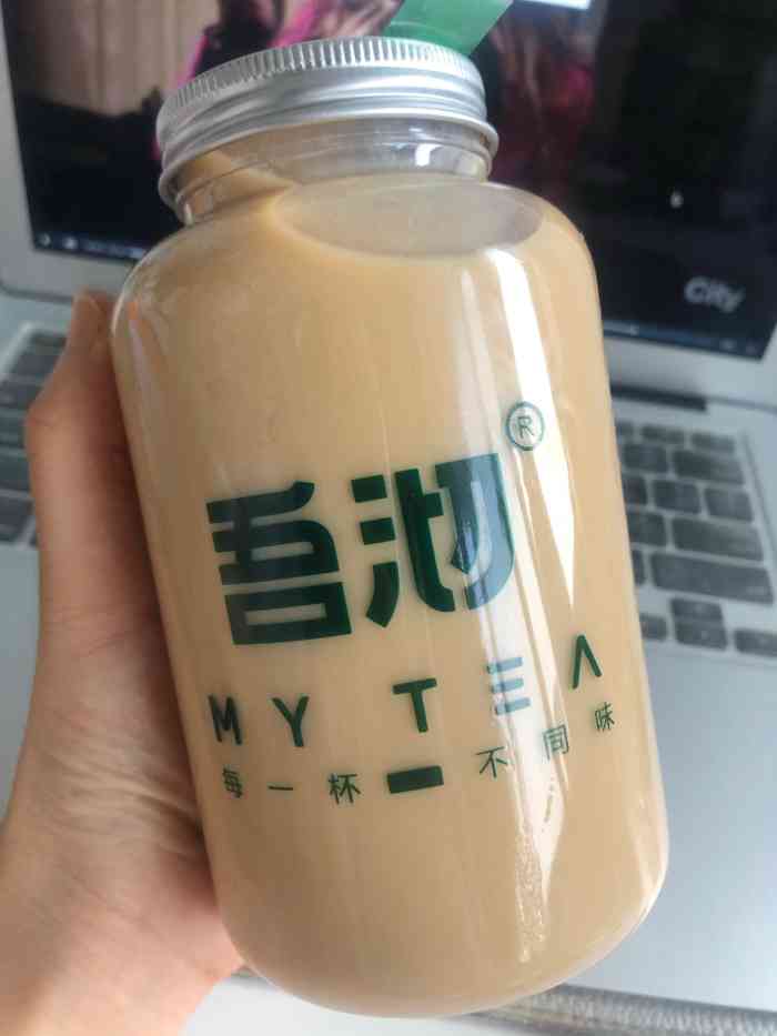 一杯热乎乎的波霸奶茶,味道不错.不是很甜.