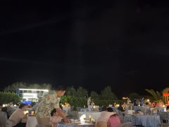 -亚龙湾希尔顿自助餐厅·海鲜·烧烤·沙滩BBQ·现场乐队