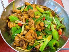 干锅牛蛙-桃子餐厅·天津菜(红星路直营店)