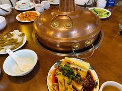 -岳记兴隆·青城腊排铜火锅(融创店)