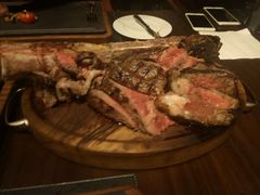 -恰餐厅及酒吧 CHAR Bar & Grill (北京丽都皇冠假日店)