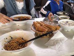 -弄堂咪道-饭香·面香·馄饨香(汇锦广场店)