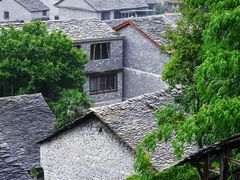 -高荡千年布依古寨旅游景区