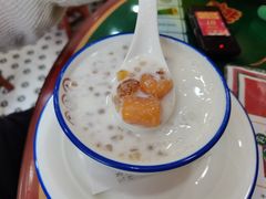 桃胶椰汁-五条人糖水铺(武林总店)