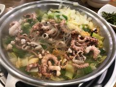 虾仁辣炒章鱼锅-蚂蚁家辣炒章鱼(海云台店)