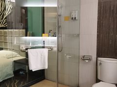 -昆明朗威酒店(昆明站火车站双桥夜市风情街店)