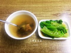 烧鹅叉烧双拼饭-煲煲香快餐(南京路店)