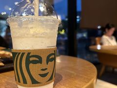 -星巴克臻选(莘庄仲盛店)