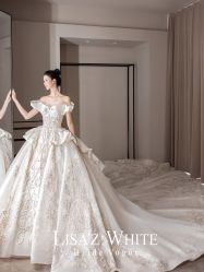 点击看大图 -Renee芮亦婚纱