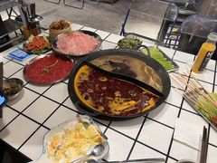 -鹿鸣山草本茶香火锅(园西路店)