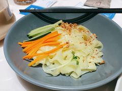 核桃果仁碎凉皮-丝路有约·西域美食