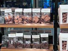 -Laderach 莱德拉(上海环贸iapm店)