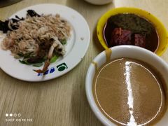 -洞庭洲·防空洞火锅·铜锅涮肉·烧烤(新百广场店)