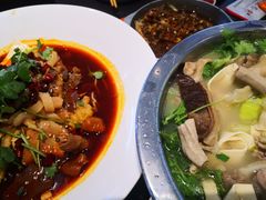 -川流不息·地道川菜·小龙虾(松东路店)