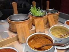 -芝小官毛肚火锅海鲜自助(苏州吴江区万宝店)