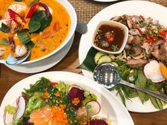 -Chom Cafe and Restaurant