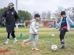 -Riverside河畔少儿足球培训(前滩店)