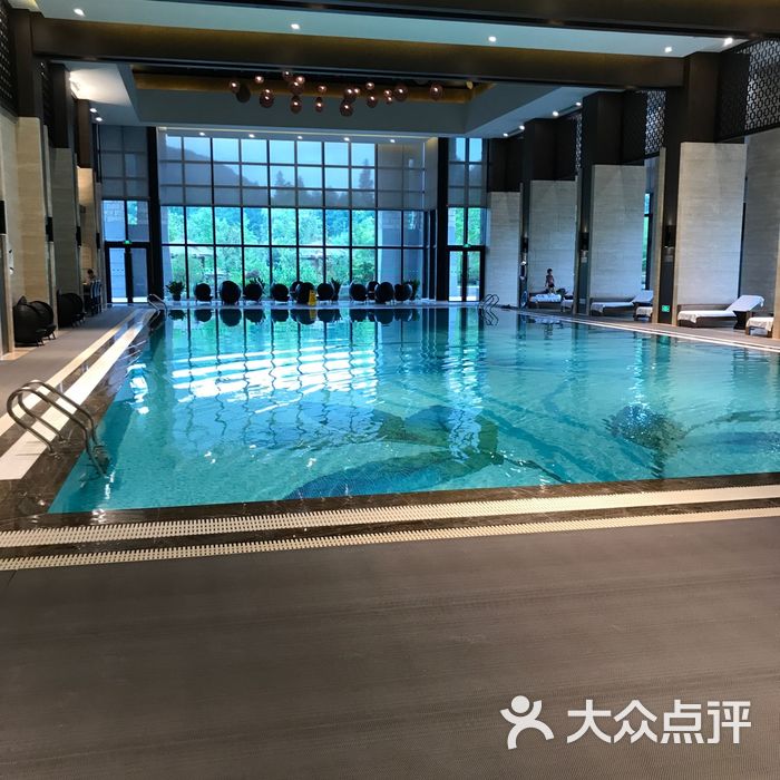 太湖饭店游泳池图片