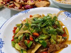 锅巴红烧肉-老财土菜馆·砂锅雅鱼(廊桥店)