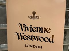-Vivienne Westwood(上海来福士广场店)