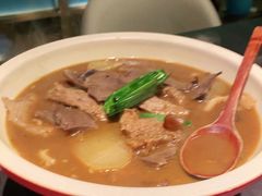 萝卜牛腩煲-鹊玥·粤菜小馆(汇智国际商业中心店)