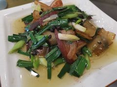 -石磨豆花家常菜·牦牛排土火锅