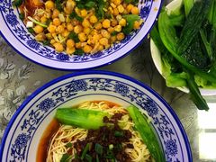 -渝之汇牛肉豌杂面