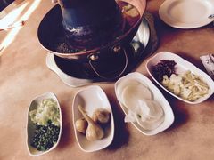 -盛元盛居传统炭火锅(绿园店)