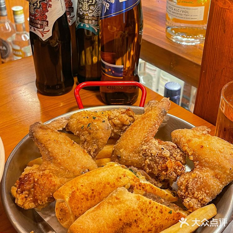 在广州‼大番薯区时代芳华里的氛围感西餐