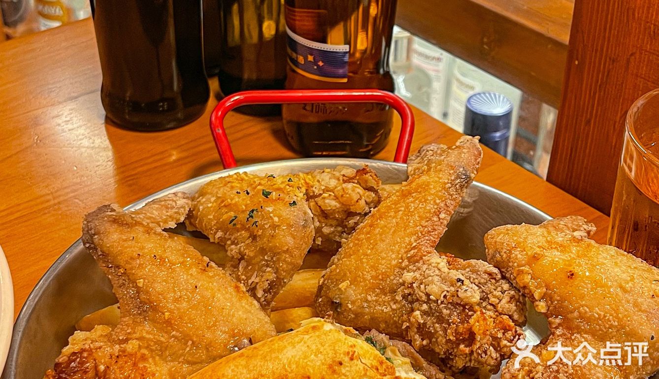在广州‼大番薯区时代芳华里的氛围感西餐