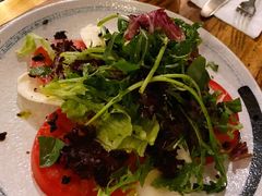 番茄莫泽里拉芝士沙拉-PIZZA BIANCA(民园店)