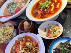 -川流不息·地道川菜·小龙虾(新松江路店)