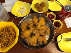 -BHC炸鸡(明洞总店)