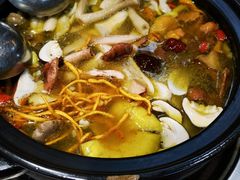 -菌之家·专业纯野生菌火锅·特色炒菌