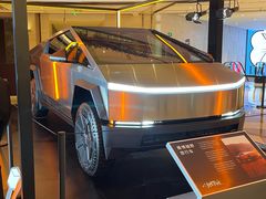 -TESLA 特斯拉(上海太古汇体验店)