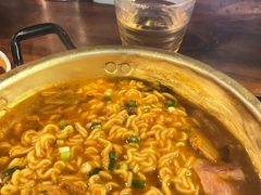 泡菜培根辛拉面-米屋石锅拌饭(师大店)