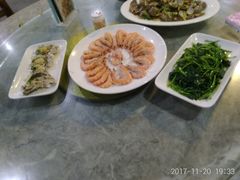-四川小胡子海鲜(丁村万人海鲜广场店)