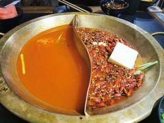 -沸炉重庆老火锅(军事博物馆店)