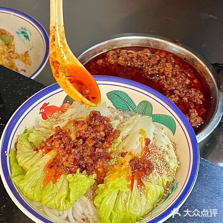 东莞排队王。。。生烫牛肉米线yyds