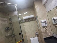 -宸玥酒店(成都西南财大地铁站店)