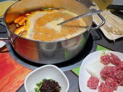 -四季喧黔味豆米火锅(万达广场店)