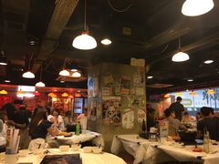 大堂-鲜入围煮花胶鸡海鲜火锅