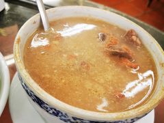 花生鸡脚猪骨汤-香港蓮香樓(中環店)