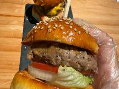 -三勾JJJ Burger&Coffee(梅溪湖店)