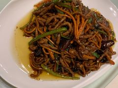 鱼香肉丝-福寿斋·老北京铜锅涮肉·烤鸭(顺义总店)