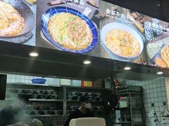 -魔都三兄弟酸辣粉·蘸卤炸串(虹桥万科店)
