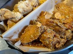 炸鸡一半一半-富乐满韩国正宗炸鸡韩国料理(虹泉路店)