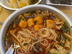 -丽丽三鲜螺蛳粉(田林路店)
